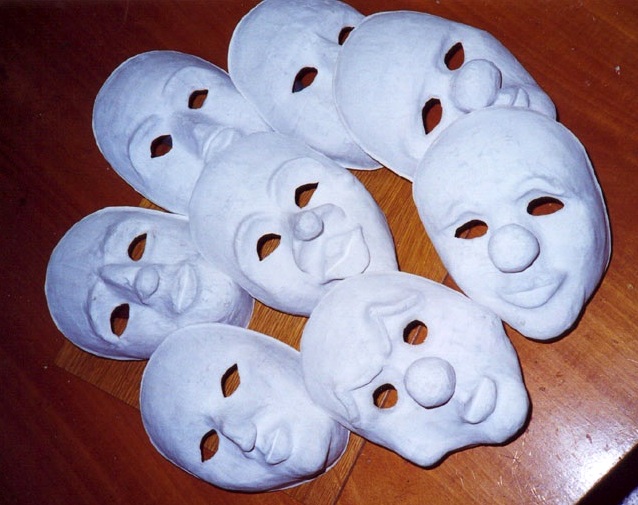 Εργαστήρι κατασκευής μάσκας